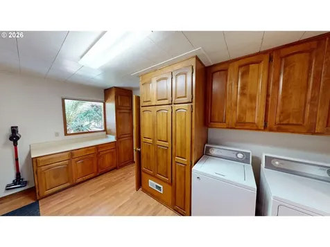 925 7th Street Brookings OR 97415
