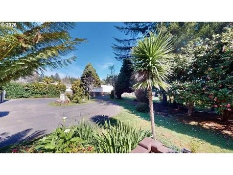 925 7th Street Brookings OR 97415