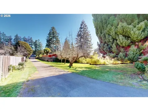 925 7th Street Brookings OR 97415