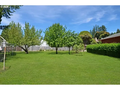 925 7th Street Brookings OR 97415