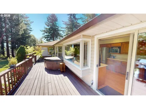 925 7th Street Brookings OR 97415