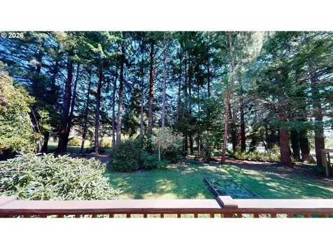925 7th Street Brookings OR 97415