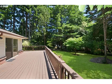 925 7th Street Brookings OR 97415
