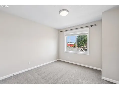 408 N 9th Court Cornelius OR 97113