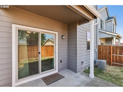 408 N 9th Court Cornelius OR 97113