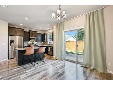 408 N 9th Court Cornelius OR 97113