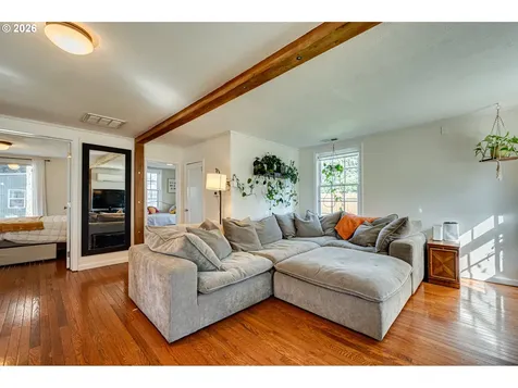565 9th Street Washougal WA 98671
