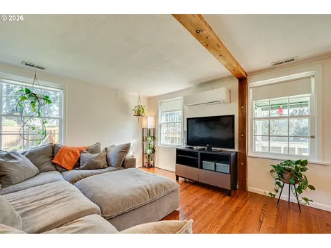 565 9th Street Washougal WA 98671