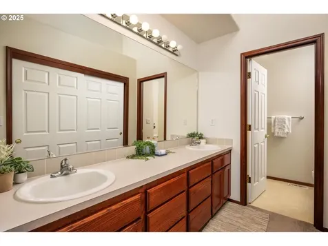 3645 NE 156th Avenue Portland OR 97230