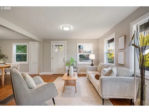 1618 SW Carson Street Portland OR 97219