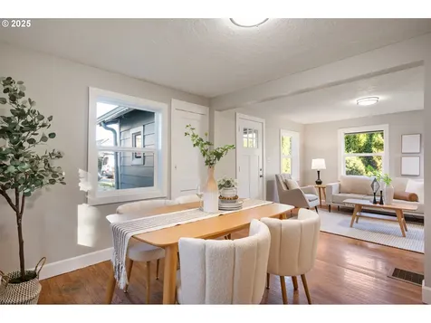 1618 SW Carson Street Portland OR 97219