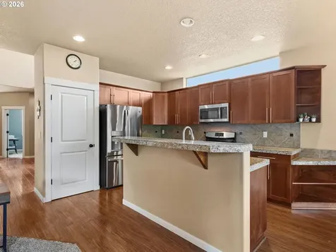 2746 NW Kent Street Camas WA 98607
