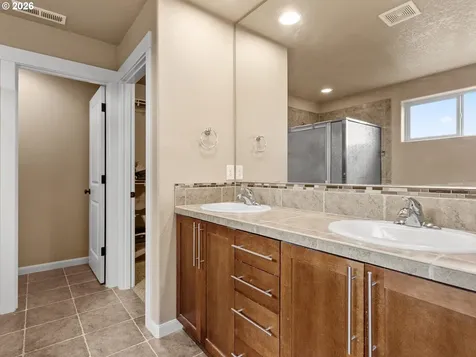 2746 NW Kent Street Camas WA 98607