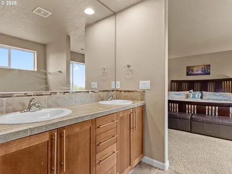 2746 NW Kent Street Camas WA 98607