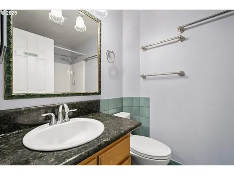 18201 SE 19th Street Vancouver WA 98683