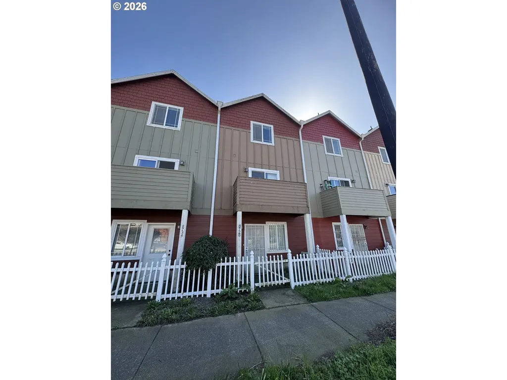 8728 SE Division Street Portland OR 97266
