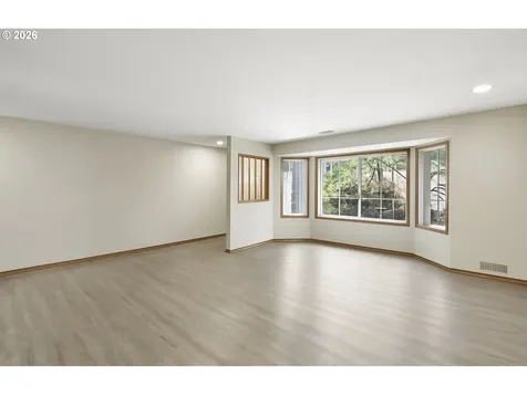 376 NW Jason Court Hillsboro OR 97124