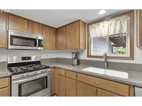 376 NW Jason Court Hillsboro OR 97124