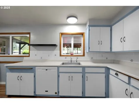 627 Archie Street Eugene OR 97402
