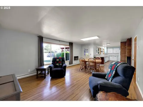 627 Archie Street Eugene OR 97402