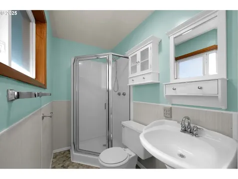 627 Archie Street Eugene OR 97402