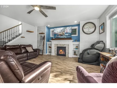 12742 Jessie Avenue Oregon City OR 97045