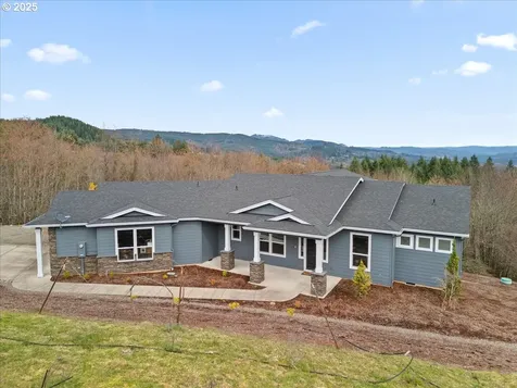 690 Sommerset Road Woodland WA 98674