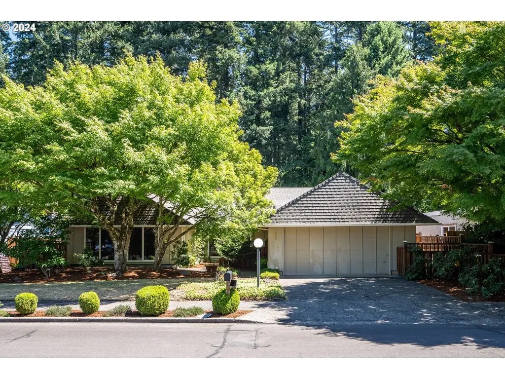 804 NE 174th Avenue Portland OR 97230