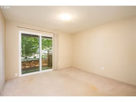 804 NE 174th Avenue Portland OR 97230