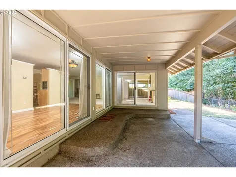 804 NE 174th Avenue Portland OR 97230