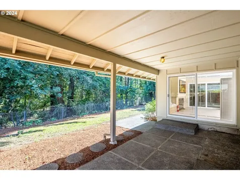 804 NE 174th Avenue Portland OR 97230