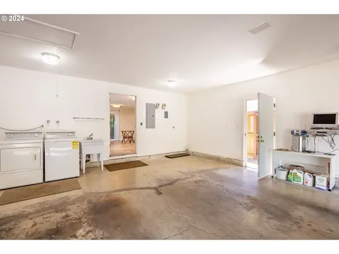 804 NE 174th Avenue Portland OR 97230