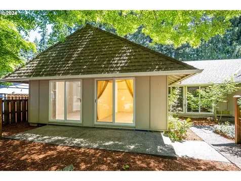 804 NE 174th Avenue Portland OR 97230