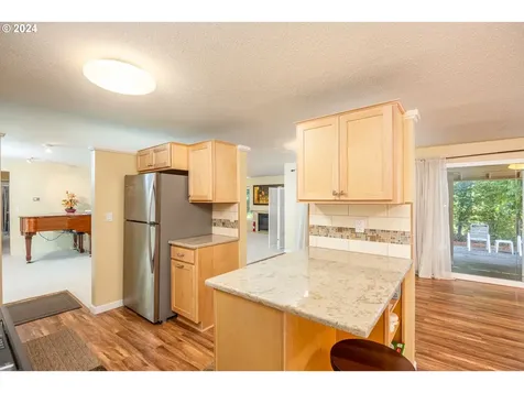804 NE 174th Avenue Portland OR 97230