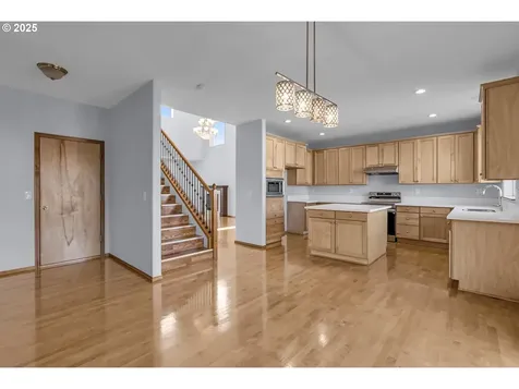 13007 SE Raymond Court Portland OR 97236