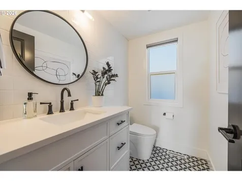 9 Hidalgo Street Lake Oswego OR 97035
