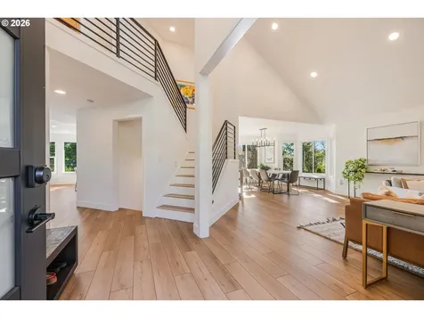 9 Hidalgo Street Lake Oswego OR 97035
