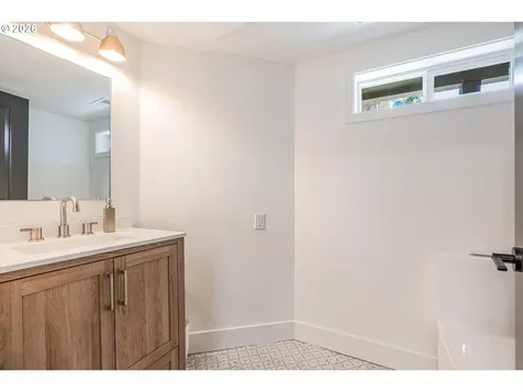 9 Hidalgo Street Lake Oswego OR 97035