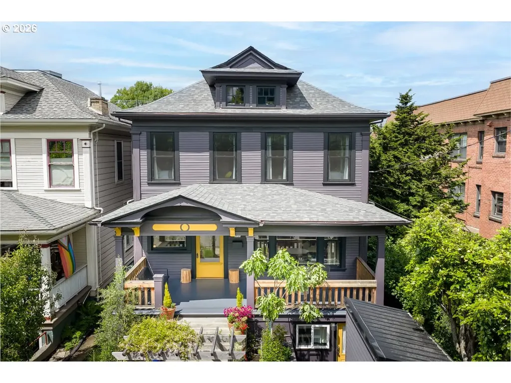 2935 SE Yamhill Street Portland OR 97214