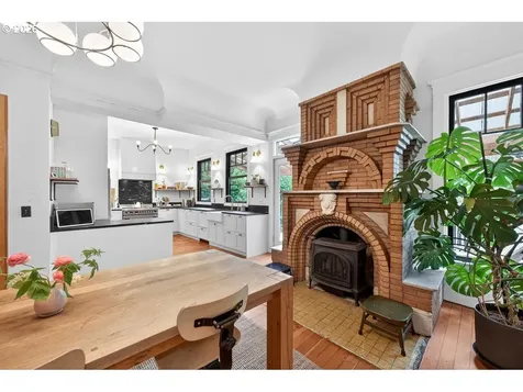 2935 SE Yamhill Street Portland OR 97214