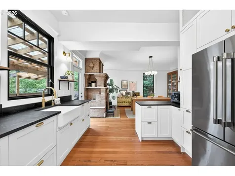 2935 SE Yamhill Street Portland OR 97214