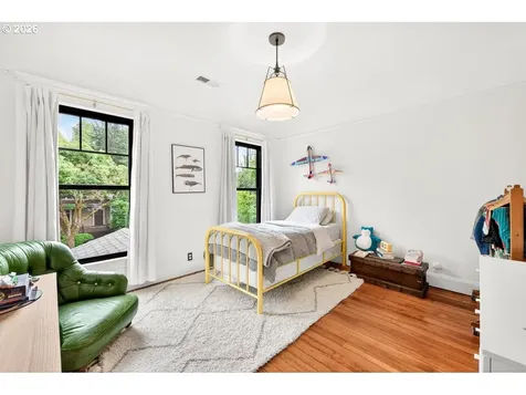 2935 SE Yamhill Street Portland OR 97214