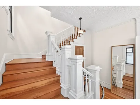 2935 SE Yamhill Street Portland OR 97214