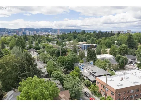 2935 SE Yamhill Street Portland OR 97214