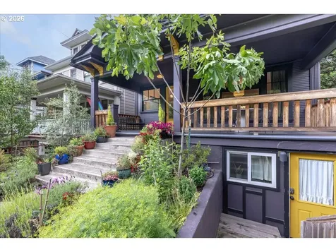 2935 SE Yamhill Street Portland OR 97214