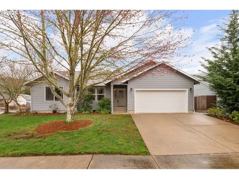 459 SE Oakbriar Avenue Roseburg OR 97470