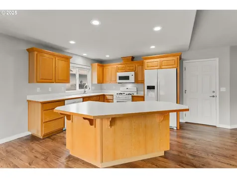 459 SE Oakbriar Avenue Roseburg OR 97470