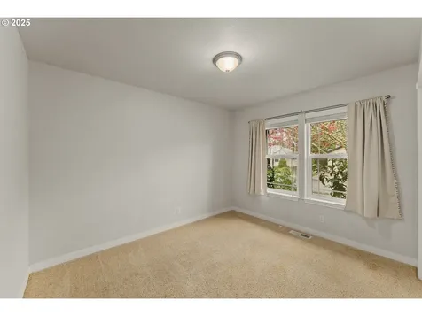 459 SE Oakbriar Avenue Roseburg OR 97470