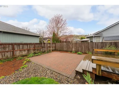 459 SE Oakbriar Avenue Roseburg OR 97470