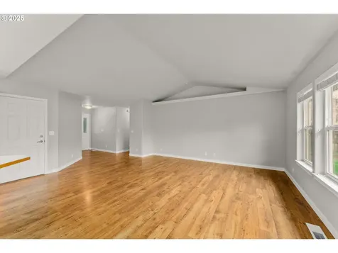 459 SE Oakbriar Avenue Roseburg OR 97470